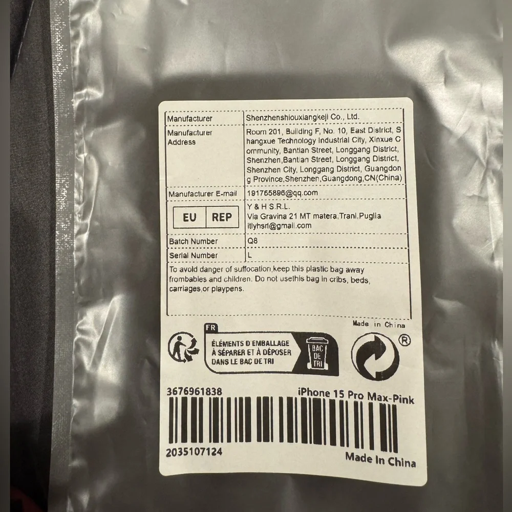 2 iPhone 15 Pro Max cases never used.